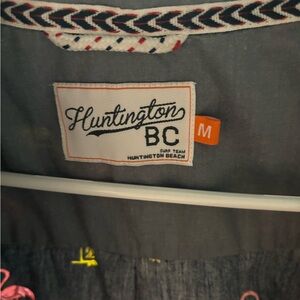 Beach button down flamingo Shirt, Size Medium